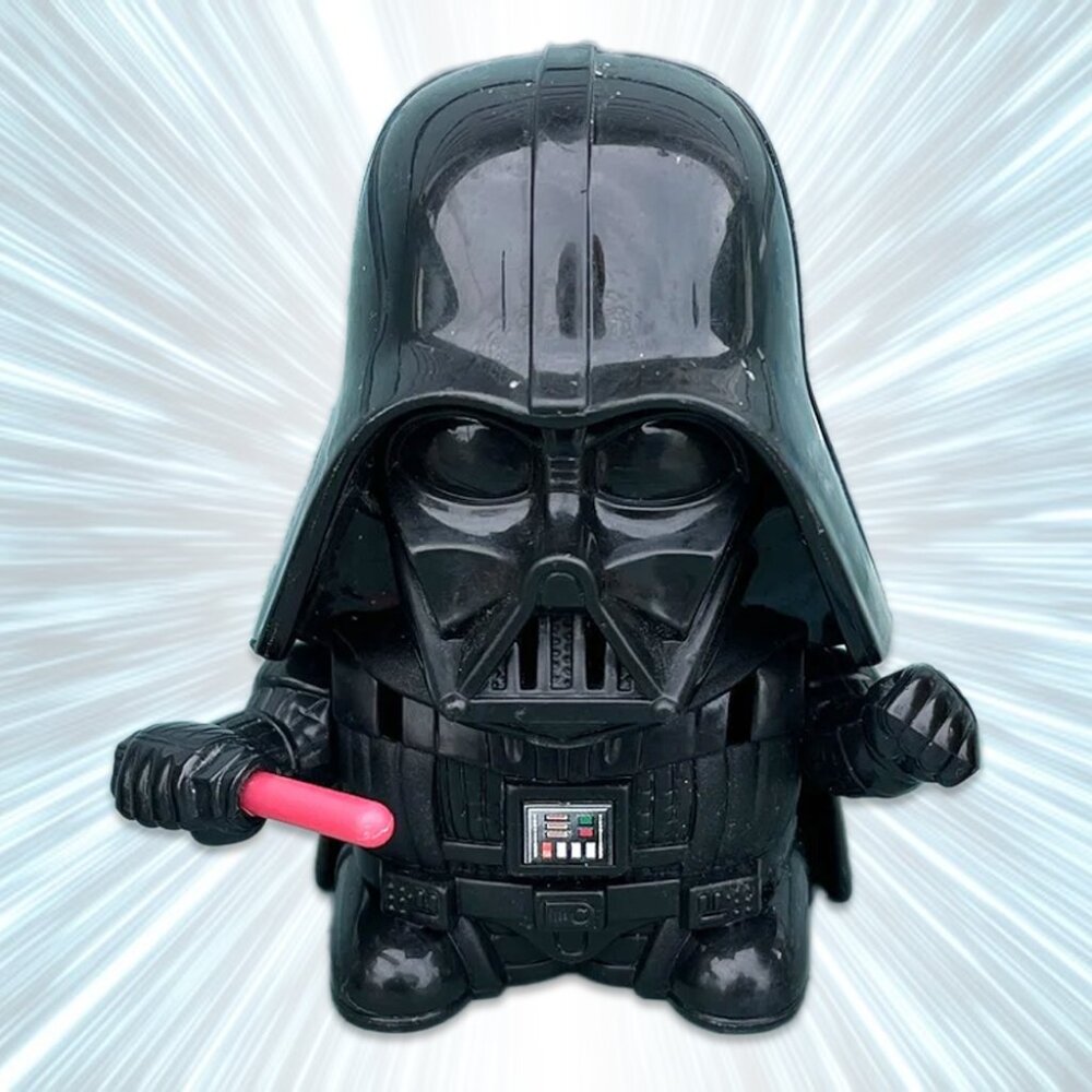 2005 Burger King Kids Meal Boys Star Wars Toy - NIP DARTH VADER Episode III